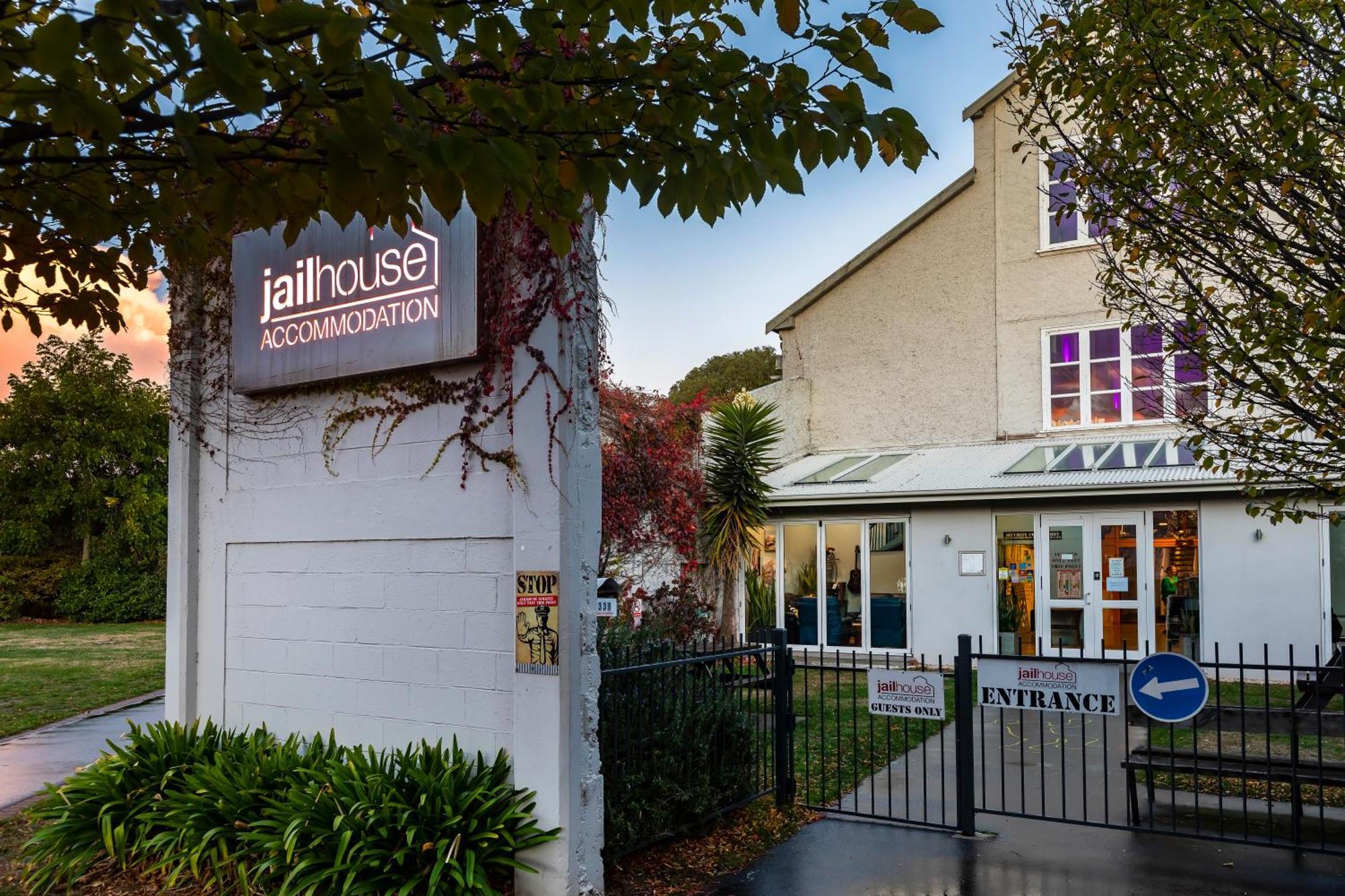 Jailhouse Accommodation Christchurch Exterior foto